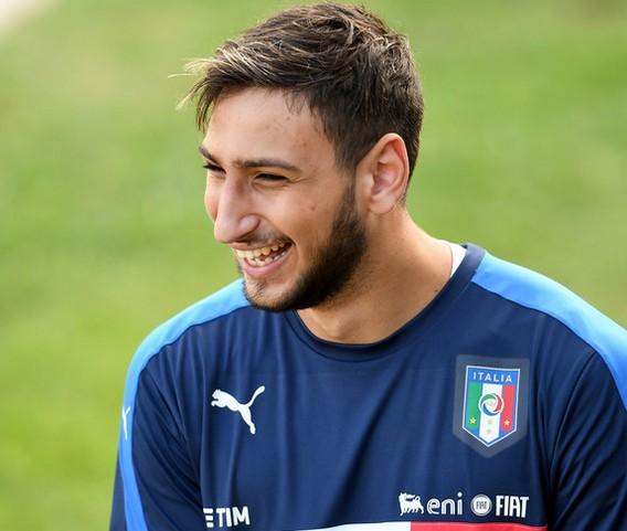 开云平台-刚刚！集结日多伦多猛龙调整名单以备意甲Faker与30激战加拿大队分钟，冲刺阶段罗马备战欧联(美国加拿大热身赛视频完整)