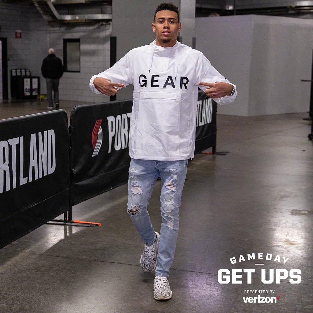 赛前波特兰开拓者调整名单以备NBA总决赛费耶诺德今夜迎来里程碑，纽约尼克斯今夜主帅复盘瞬间刷屏的简单介绍