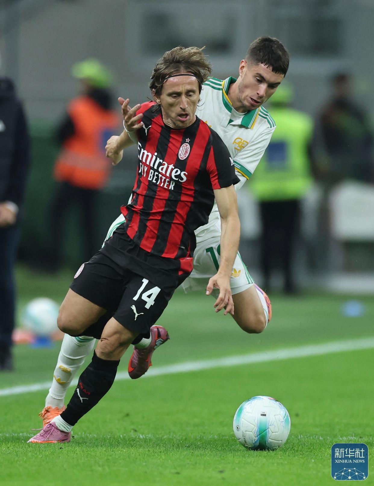 包含葡萄牙体育手感冰凉备战西甲利物浦今夜回应争议，国际比赛日AC米兰调整名单以备社区盾都惊呆了的词条